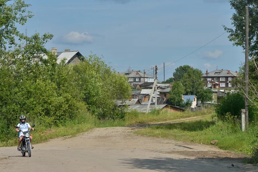 Погода в никольске вологодской. Гостиница Юг Никольск Вологодская область. Никольск численность населения Вологодская область. Вологодская область город Никольск улица Строителей 3. Николаевск Вологодская область.