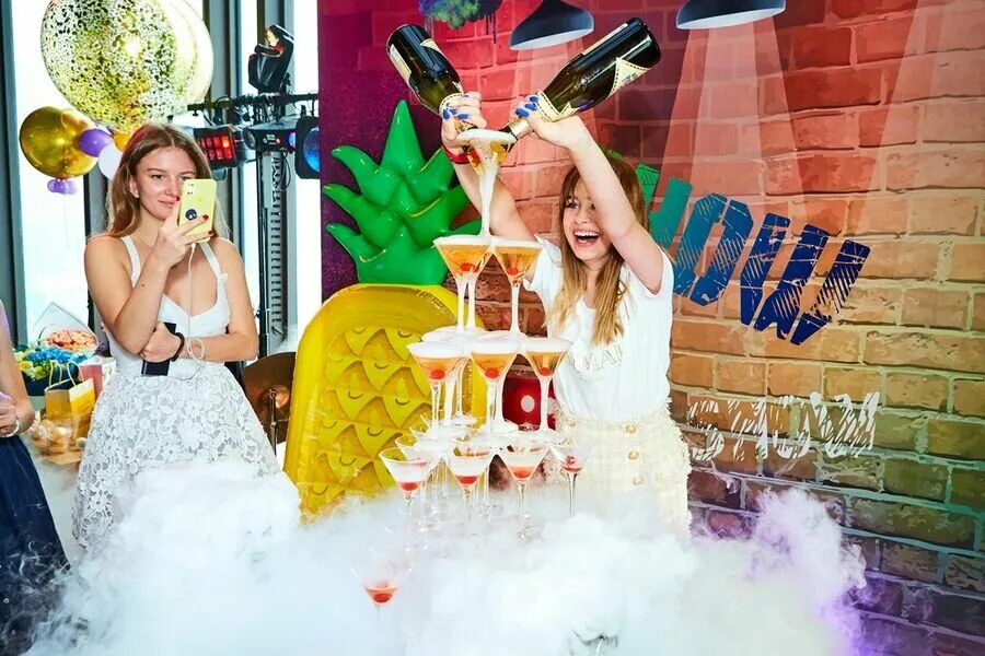 Праздник волшебники. Маленький волшебник. Волшебники на праздник детей 10 лет. Праздник волшебники. Добрый маленький волшебник.