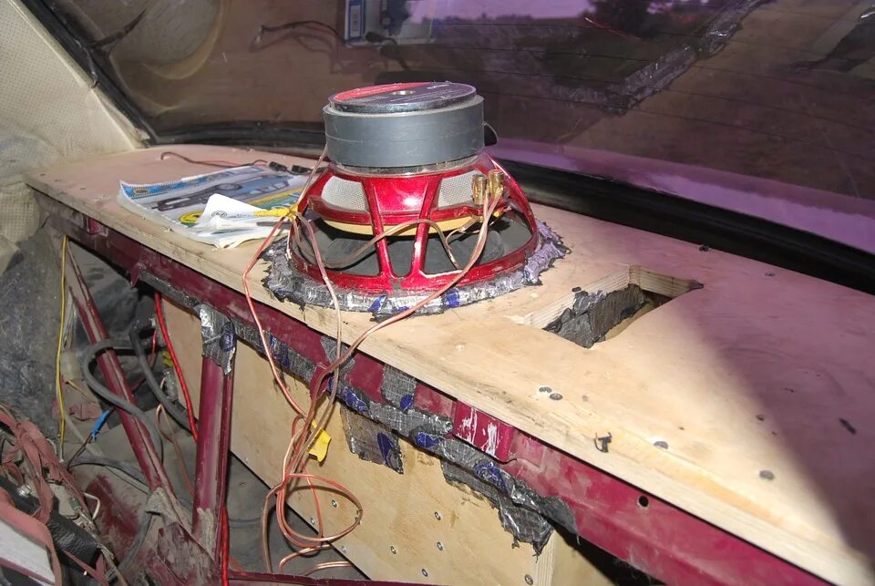 Ural sound усилитель 1. Урал патриот 4000 сабвуфер. Генератор саба. Генератор саба. Схема подключения 2 усилителей к магнитоле.