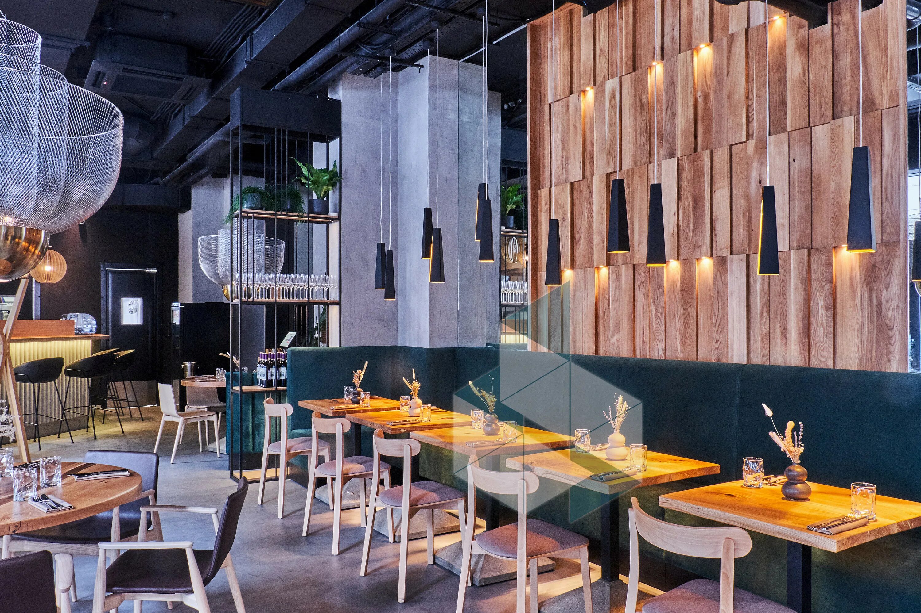 Ресторан зума владивосток. Ресторан паназиатской кухни. Ресторан saiko белорусская. Ресторан аура автозаводская. Паназиатский ресторан мурин.