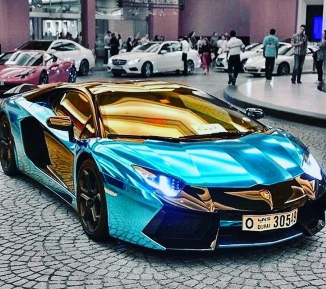 Золотая Lamborghini Aventador. Ламборджини авентадор Золотая Дубай. Ламборджини Aventador хамелеон. Ламборгини авентадор 2022.