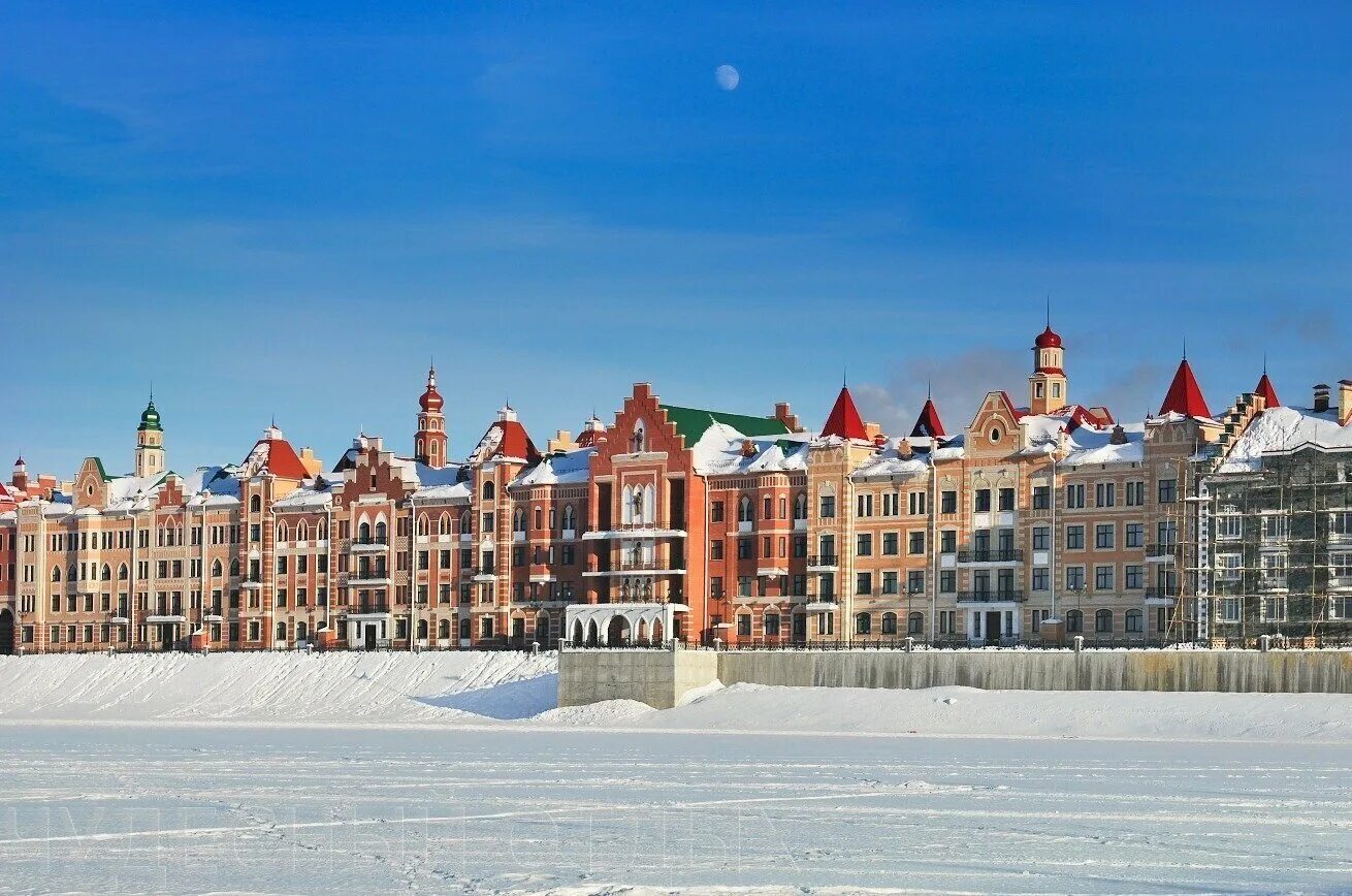 Кукольный театр йошкар-ола. Новый год йошкар. Йошкар-ола йолка ленина. Новогодняя йошкар ола. Йошкар-ола кремль.