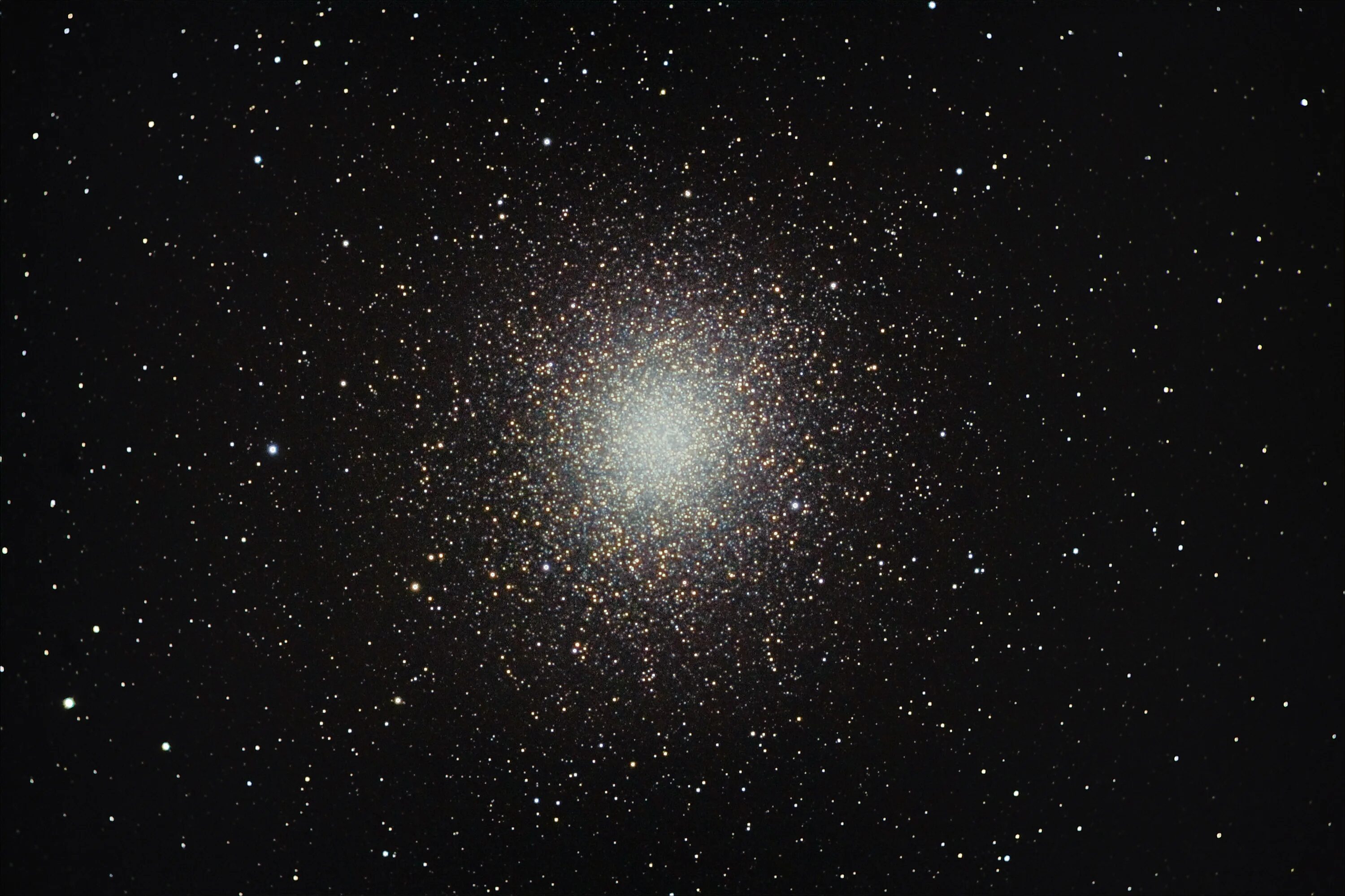 Омега Центавра (NGC 5139. Omega Centauri. Шаровое скопление м13. Миллионы звезд.