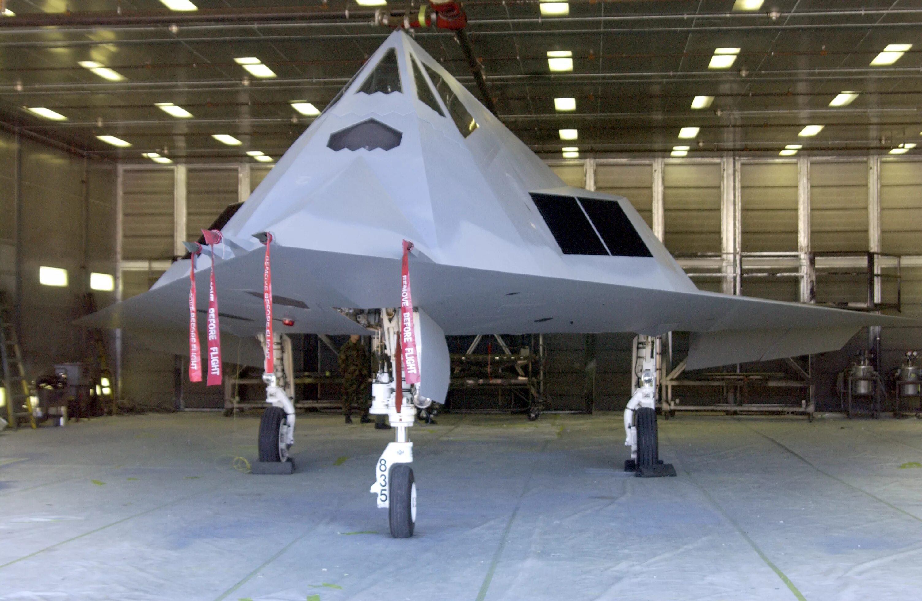 F117 вооружение