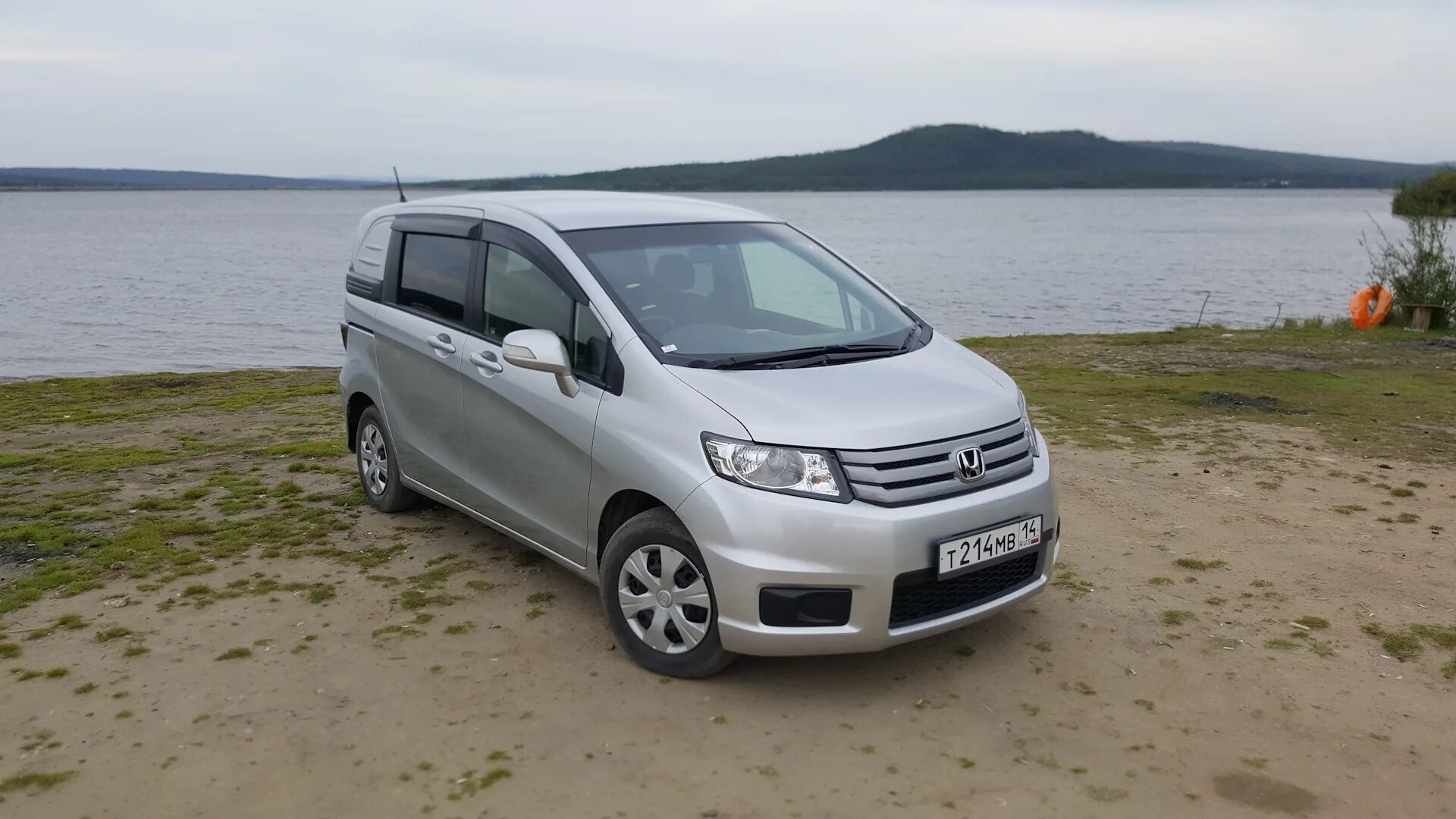 Хонда Фрид 1 поколение. Honda минивэн 2016 Фрид Спайк. Хонда Фрид Спайк 1 поколение. Хонда Фрид 1 Рестайлинг. Хонда фрид купить авито