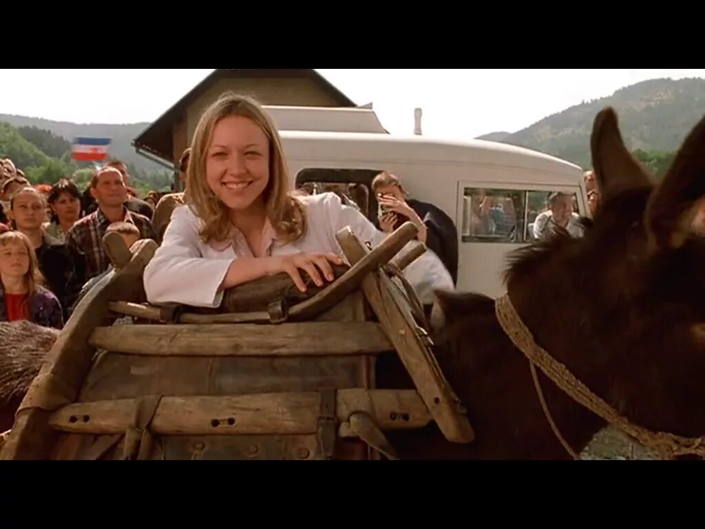 Жизнь как чудо кадры из фильма. Кустурица жизнь как чудо. Жизнь как чудо (2004). Эмир кустурица, фильм "жизнь как чудо". Жизнь как чудо постер кустурица.