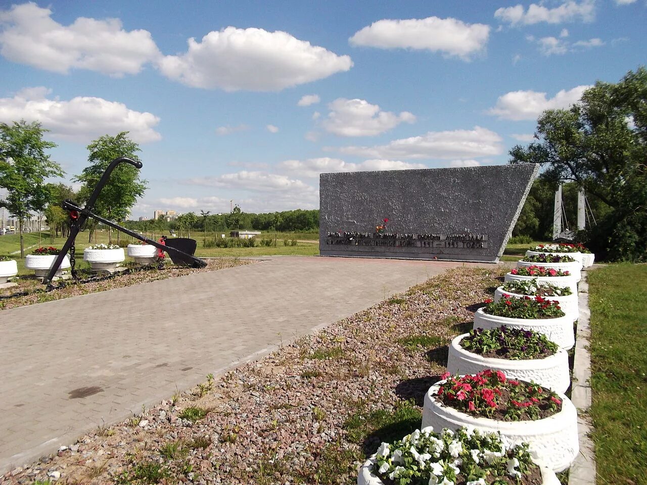 аллея славы санкт петербург. аллея славы в полежаевском парке. аллея славы санкт петербург. аллея славы карельский бульвар. красносельский район полежаевский парк.