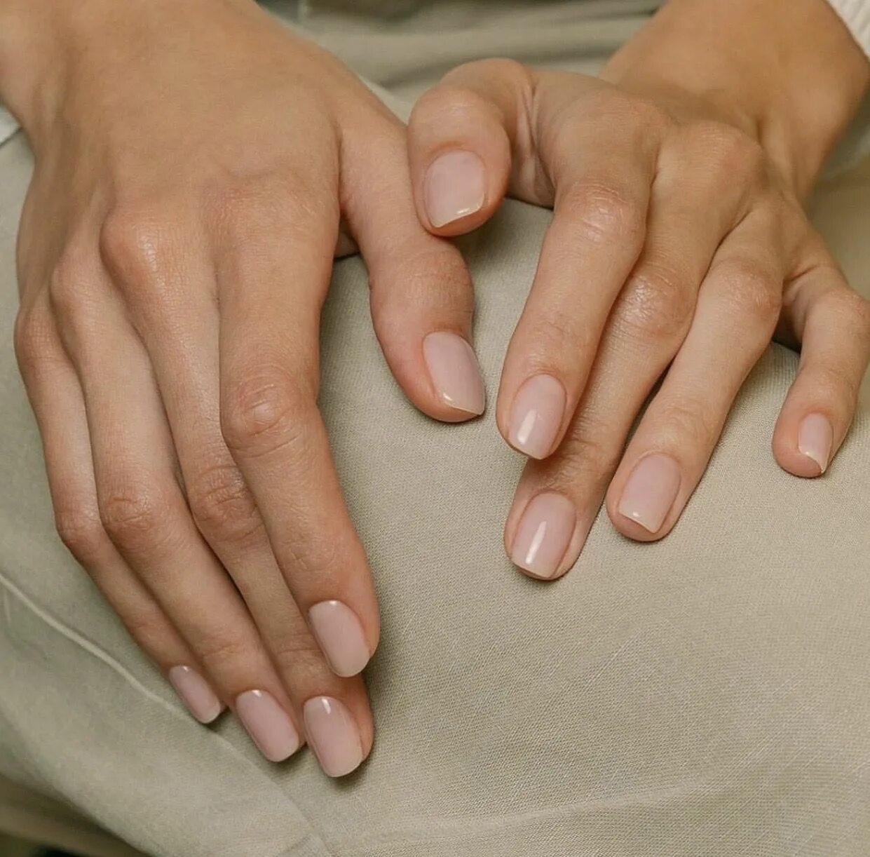 Pin by laura loyo on Uñas bonitas Laurita Loyo Nails, Neutral nails, Short acryl