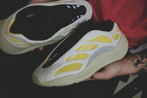 Yeezy 700 v3