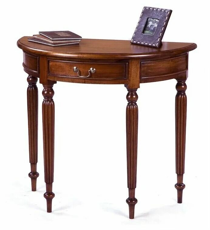 переворачивает стол. человек стол. вынесите стол. вынесите стол. переворачивает стол.