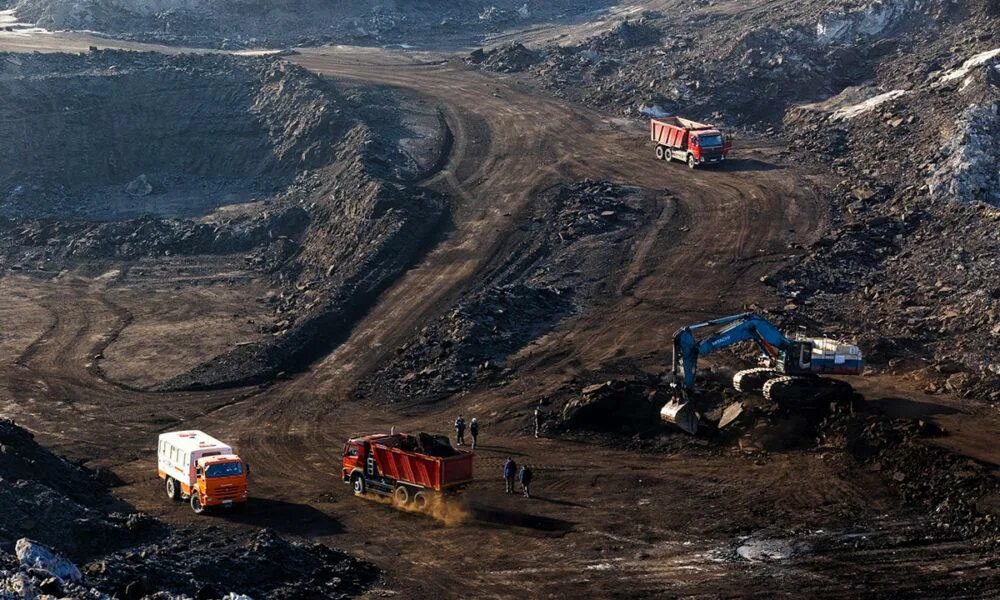 Восточная горнорудная компания сахалин. Вахта угольный разрез. Вахта угольный разрез. Солнцевский угольный разрез сахалин. Вахта угольный разрез.