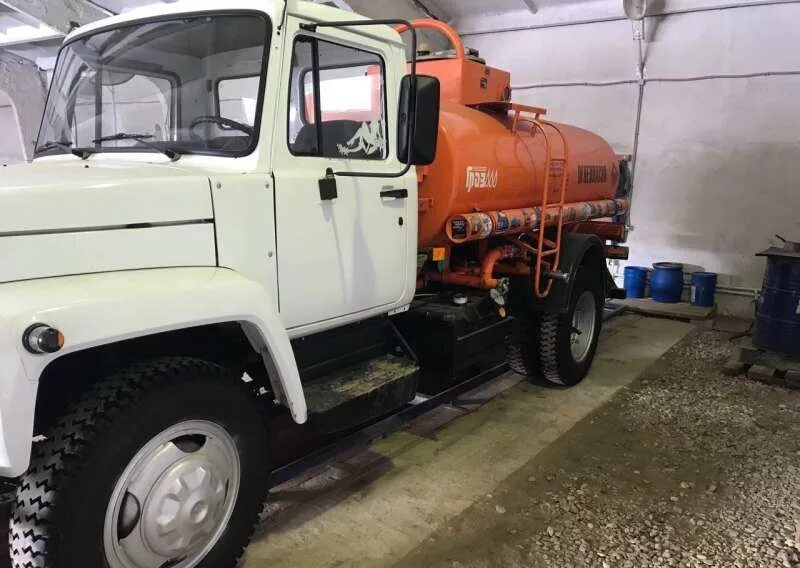 Газ 3307 бензовоз. Газ 3307 автоцистерна. Газ 3307 топливозаправщик. Газ 3307 автоцистерна. Топливозаправщик газ 3309.