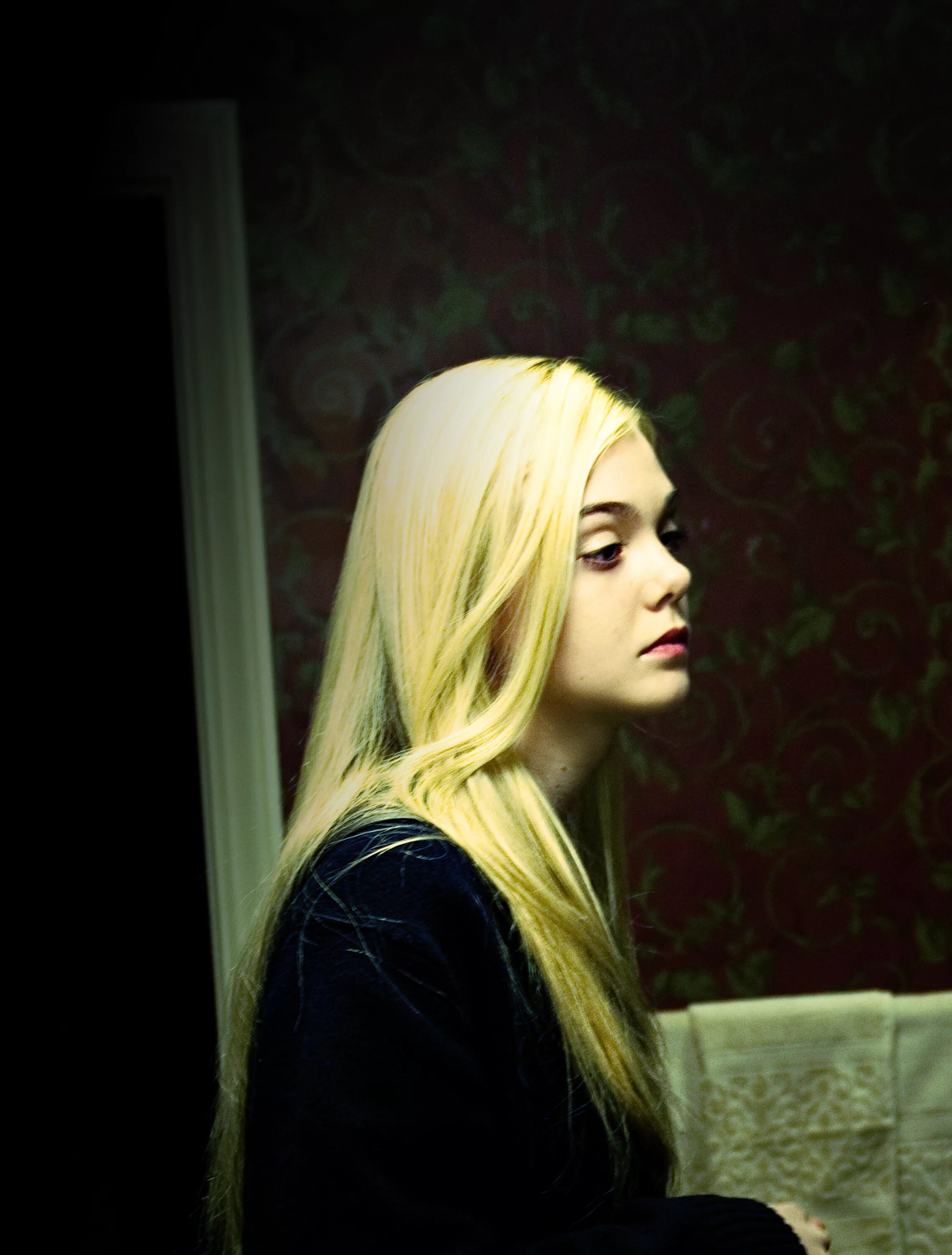 Laura fox. Likeness Эль Фаннинг. Likeness directed by Rodrigo Prieto starring elle Fanning. (.