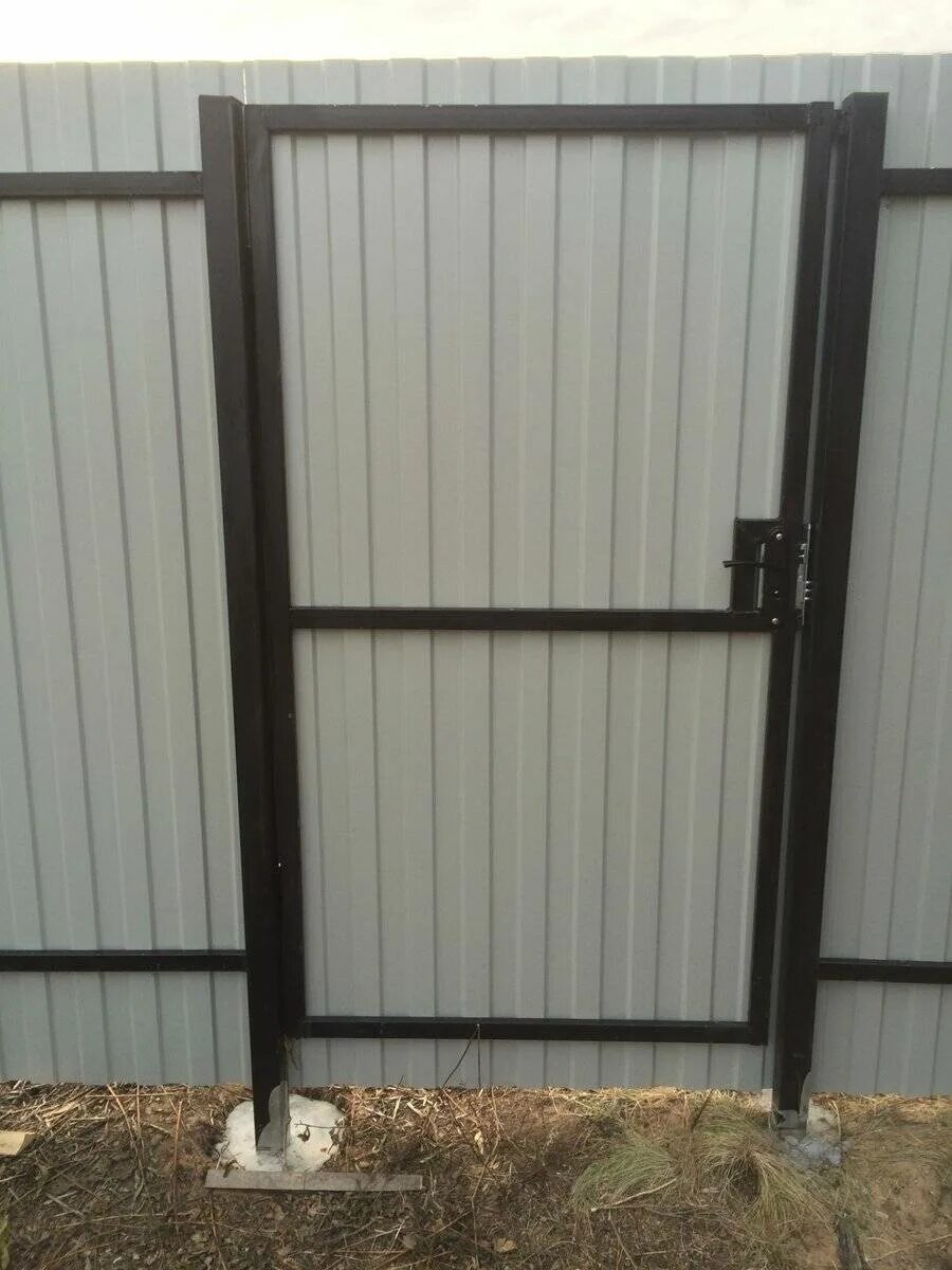 Деревянная калитка чертеж. Схема установки забора и ворот с калиткой из профлиста. Изготовить деревянную калитку. Как делать калитку. Чертёж калитки из профильной трубы 60 мм.