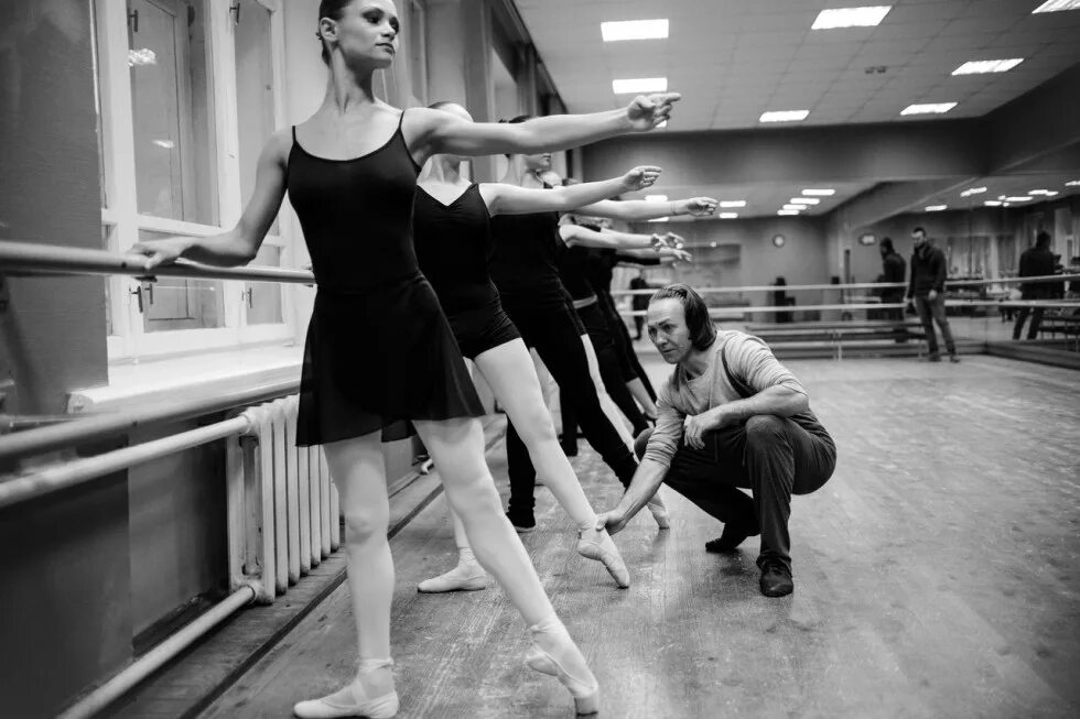 Хореографическая студия. Названия студий балета. Чалигава элеонора иосифовна. Хореографический зал. Балетная студия.