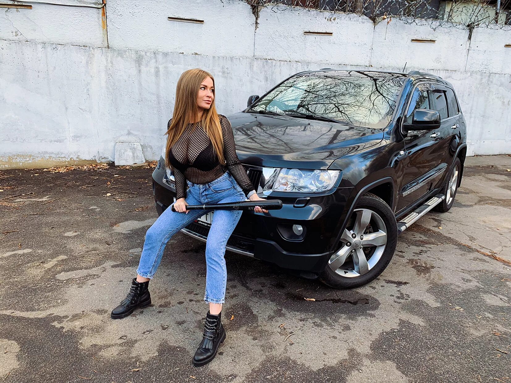 Jeep Grand Cherokee 2012 драйв2 мойка. Grand Cherokee wk2 girls. Джип Чероки с девушками.