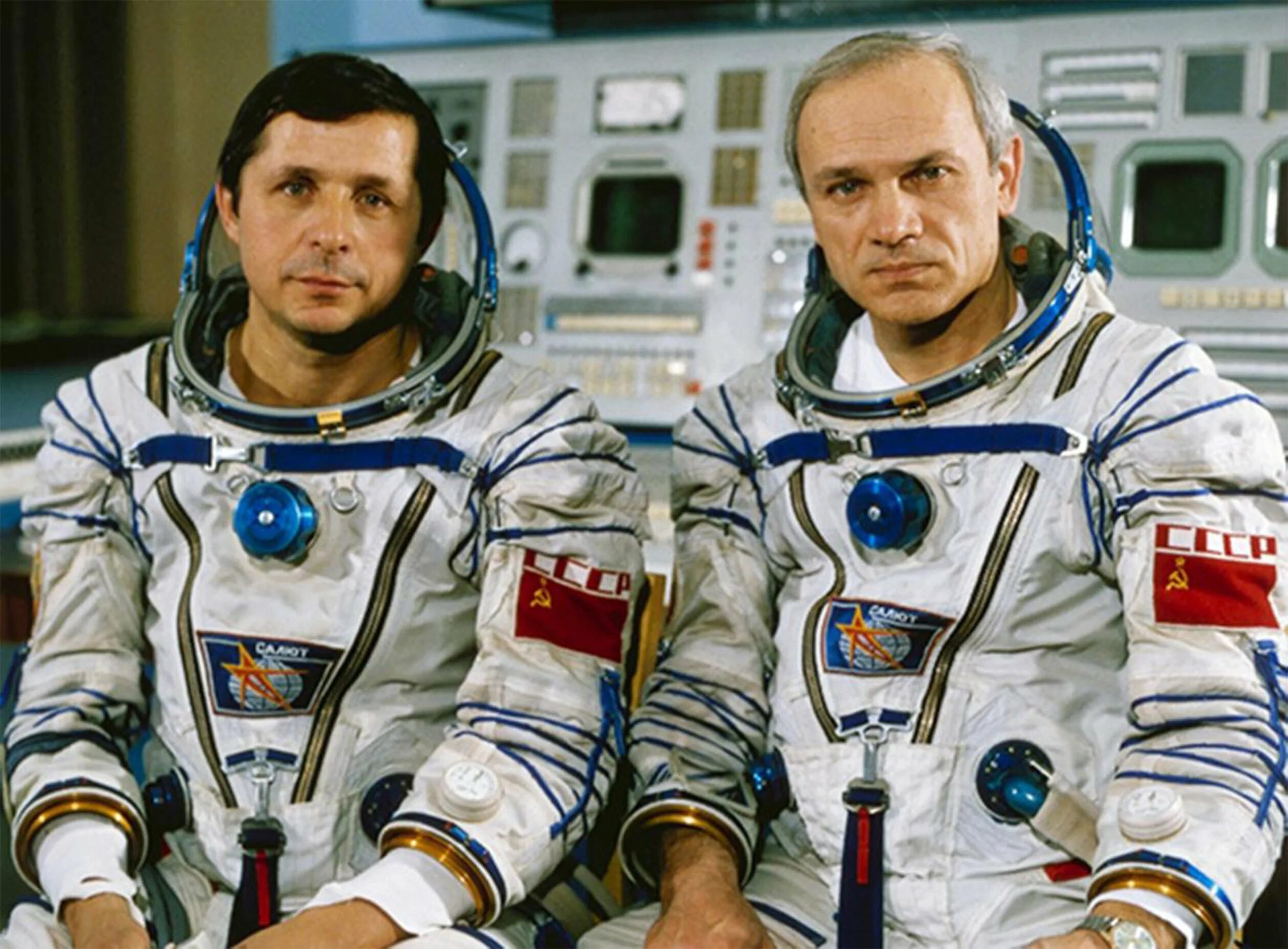 Союз 7 россия 1. Салют 7 космонавты Джанибеков и Савиных. Салют 7 Джанибеков Савиных.
