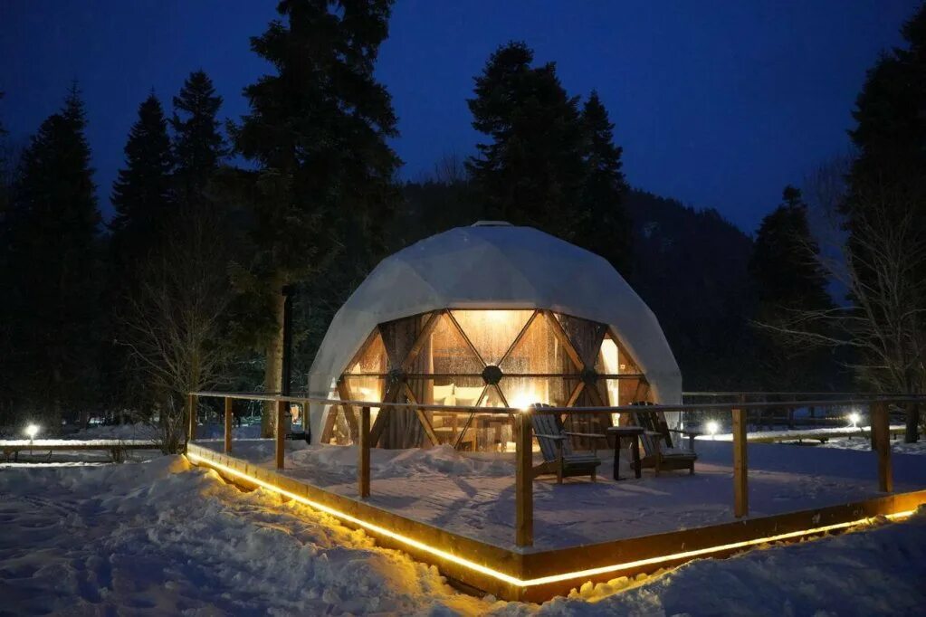 Гостевой дом луна. Moon Glamp Архыз. Глэмпинг Архыз. Green House Архыз. Архыз Ski House.