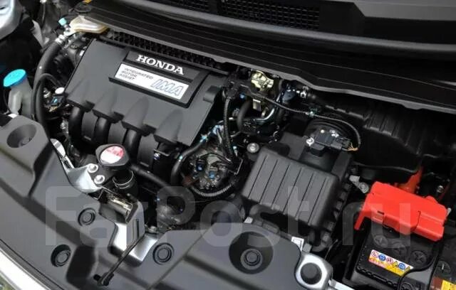 Honda freed 1 вариатор. АКБ для Honda freed Hybrid 2012. Honda freed Spike аккумулятор. Honda freed под капотом. Honda freed двигатель