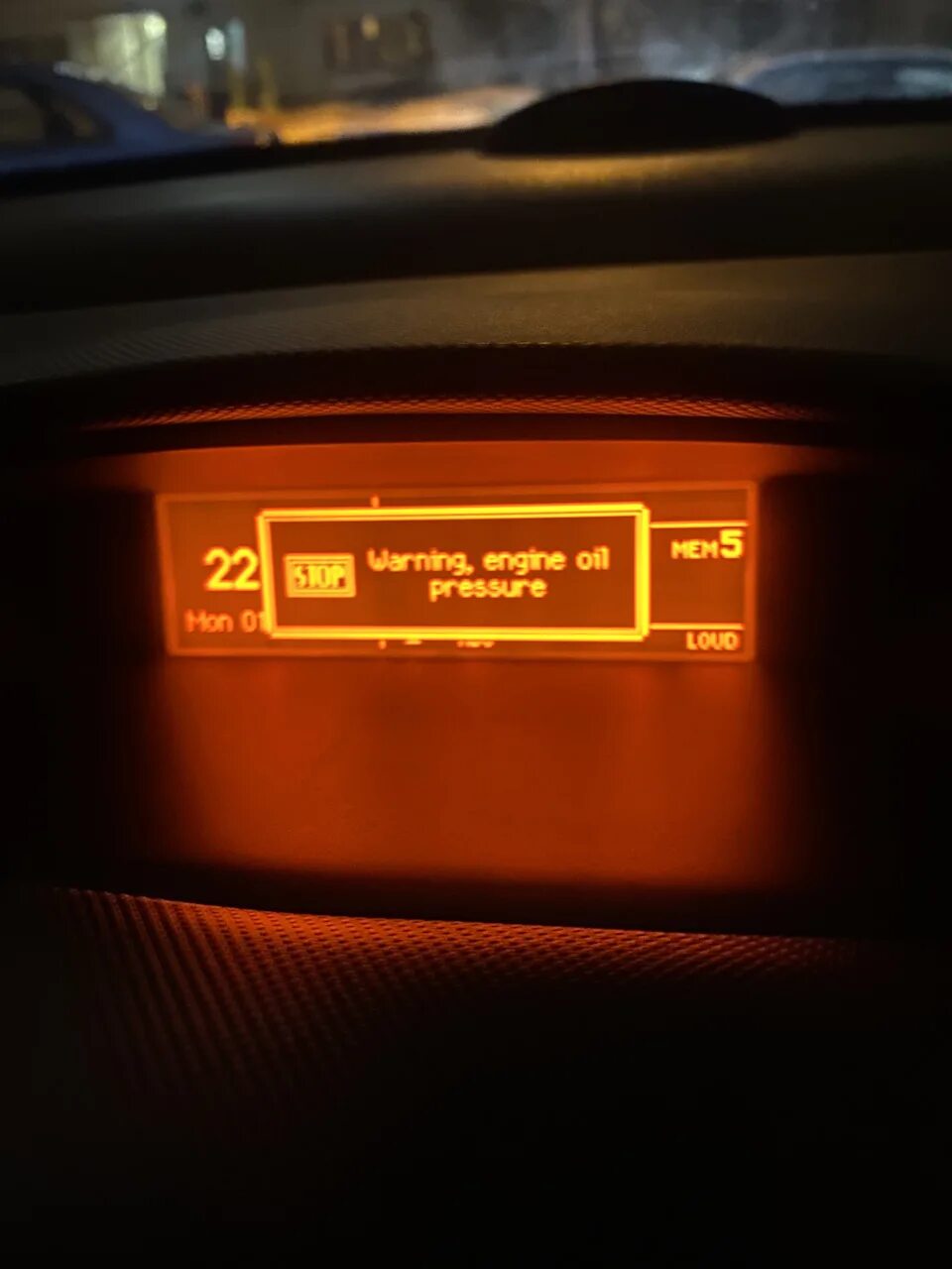 Ошибка низкое давление масла. Лампа давления масла пежо 308. engine oil pressure пежо 308. лампочка давления масла пежо 308. значок давления масла пежо 408.