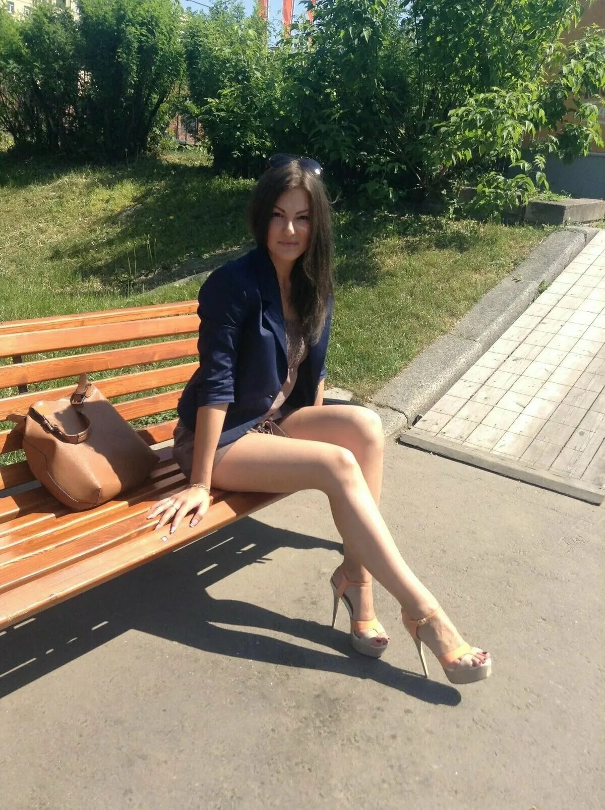 Шикарные ноги частное. Частные ноги. Женщины домашнее. Длинные ноги. Красивые ноги домашние.