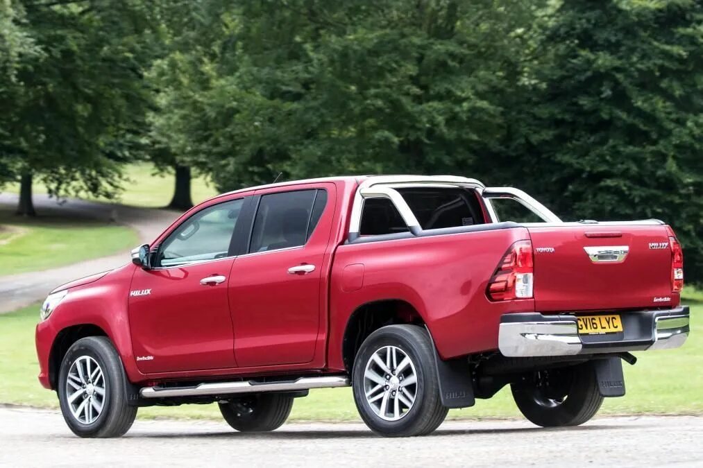 Какой пикап лучше выбрать отзывы. Toyota hilux double cab 2016. тойота хайлюкс двухдверный пикап. тойота 250 тм пикап. toyota hilux invincible extra cab.