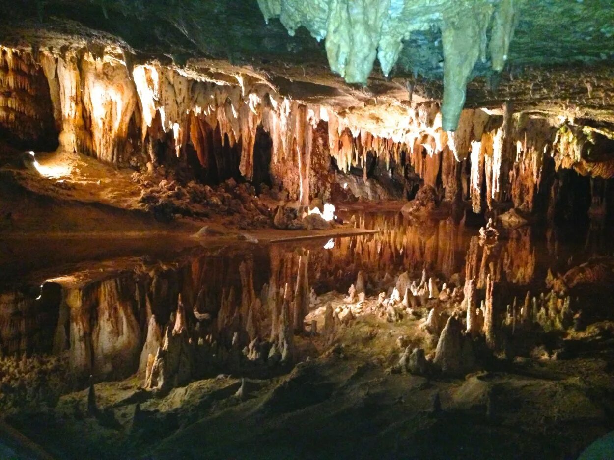 Лурейские пещеры. Лурей Кавернс. Luray Caverns Virginia. Пещеры Люрей. Как убрать воду в пещере