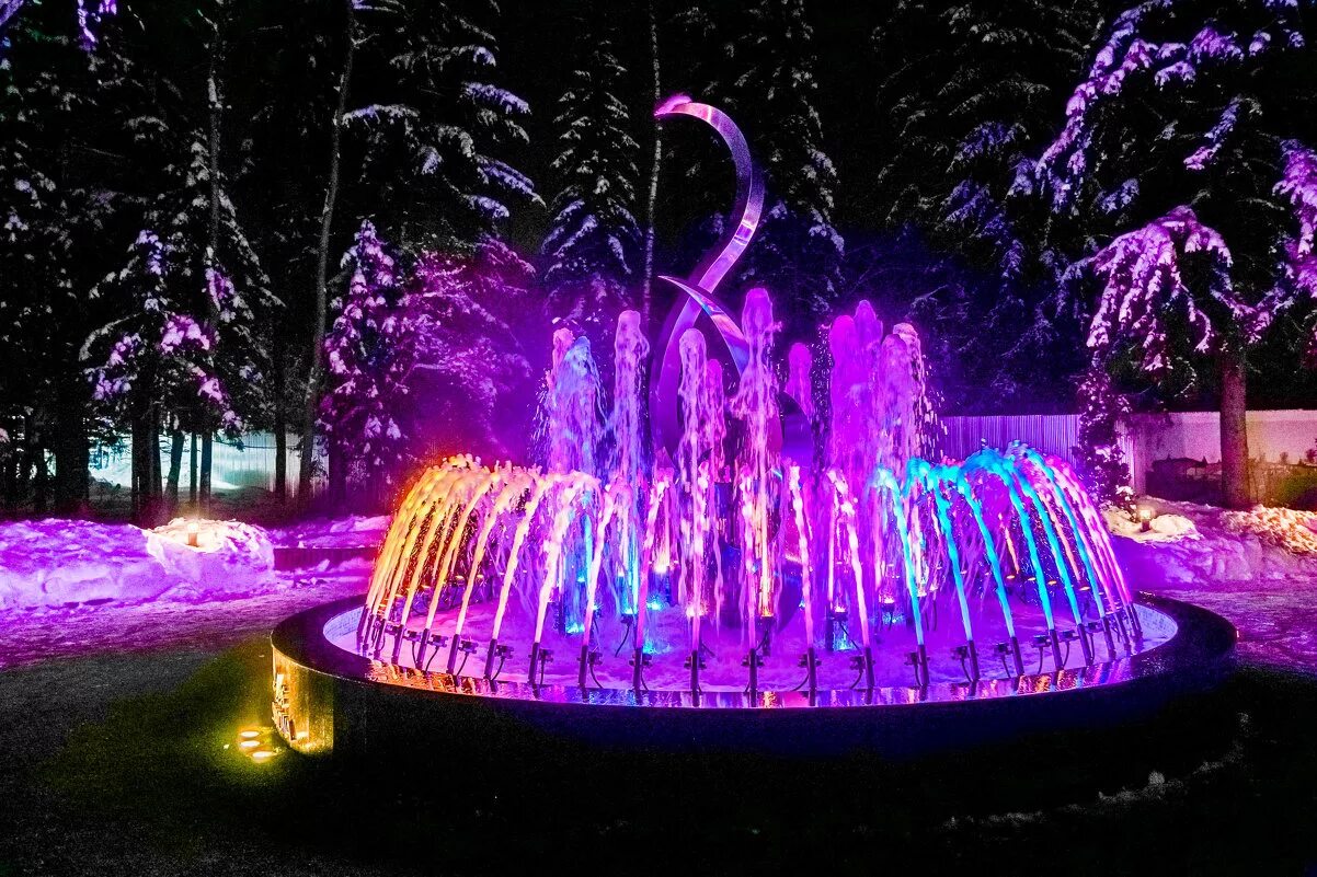 айра световой фонтан. фонтан наций флорида сша. свет для фонтана. айра световой фонтан. удивительное чудо природы светящийся фонтан.