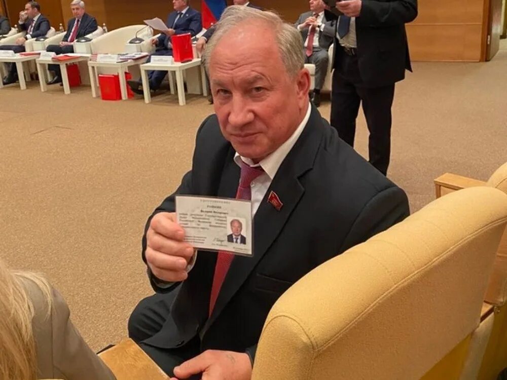 Ублажение депутата кпрф
