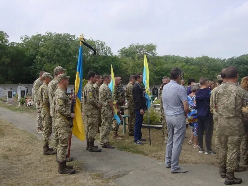 Украинские военные в ато. Солдаты ато. Мобилизация в украине 2014. Волонтеры всу. Украинские военные в ато.