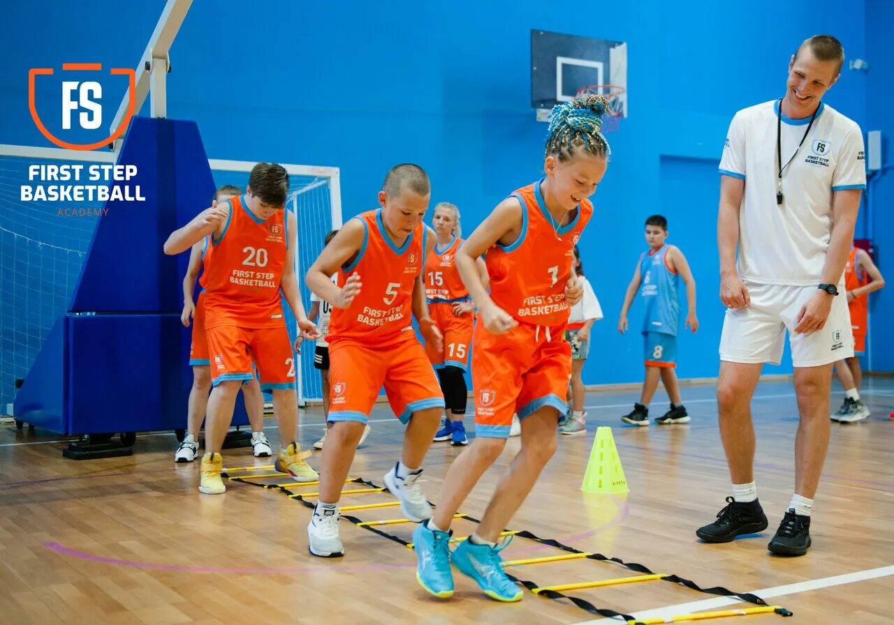 Шаг 1 значок. 1 first step. 1 этап иконка. Значок первый этап. Surestep логотип.