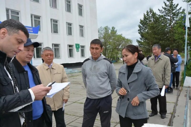 Администрация шагонар. Шагонар Республика Тыва школа 1. Горсовет Шагонар. Мэр Шагонара.