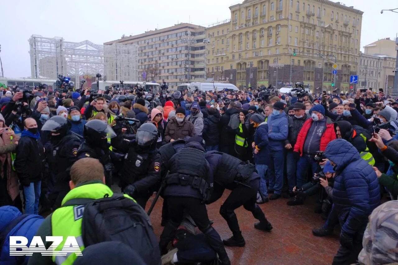 Что творится в центре