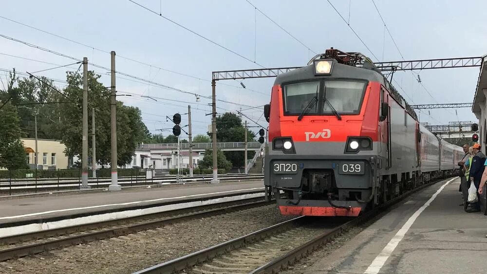 Электричка Брянск. Поезд Брянск Анапа. Поезда РЖД Брянск. Поезд Брянск Адлер.