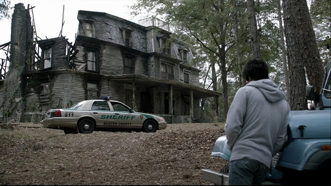 волчонок дом дерека. волчонок дом хейлов. дом волчонка. дом айкена волчонок. волчонок дом дерека.