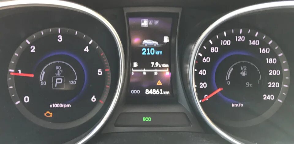 7. Хендай санта фе 2013 год есть индикатор зарядки аккумулятора. Хендай санта фе 2019 панель приборов. Приборная панель hyundai santa fe 2013. Приборная панель санта фе 3.