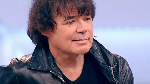 Что случилось с певцом