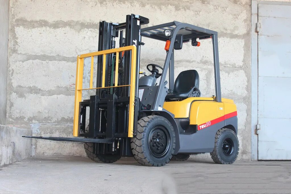 Электропогрузчик teu fb15l. Погрузчик teu 25. Teu-mitsubi fd18t. Погрузчик teu-mitsubi fg20t. Вилочный погрузчик teu.