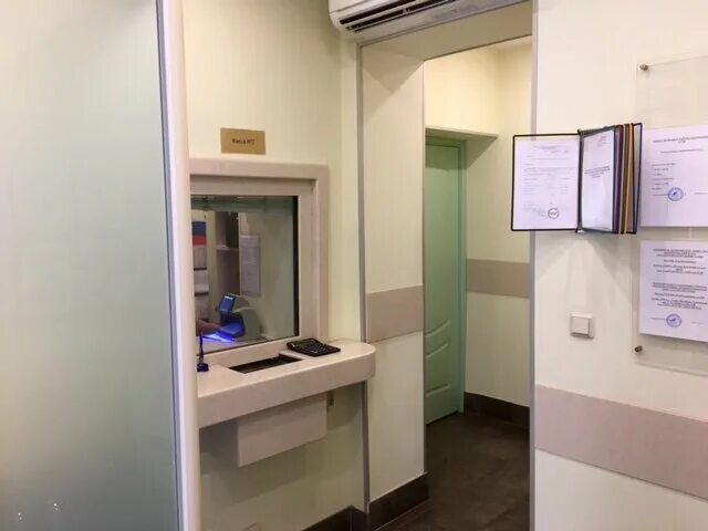 Курс доллара на лиговке в спб. Лиговский обменник курсы валют. Лиговский переулок, 2. Лиговский переулок, 2. Очередь в обменный пункт.