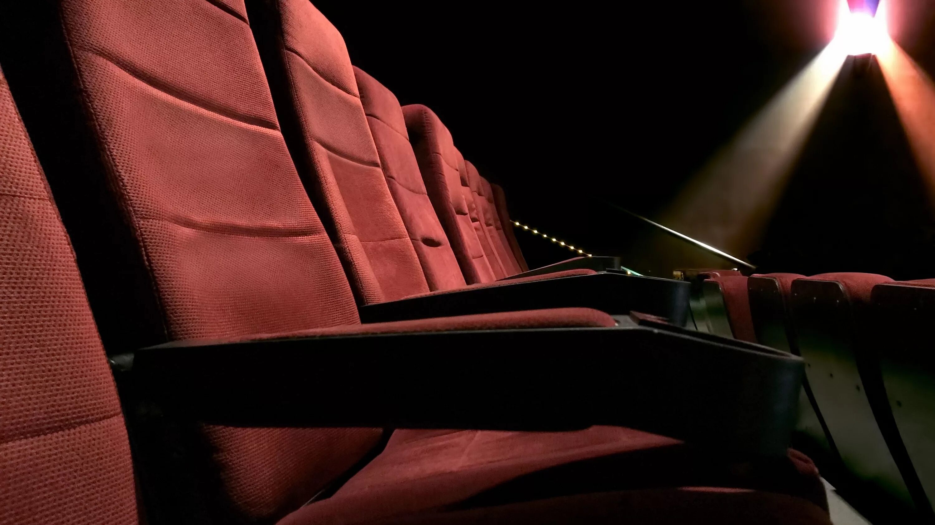 Theatre seats. Love Seat в кинотеатре. Theater Seats. Movie Seats. Theater Seats Beech.