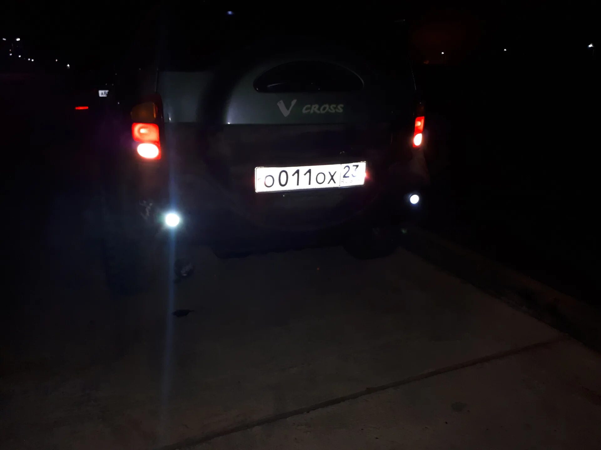 Не работает освещение заднего хода. Подсветка номера isuzu. дополнительный свет заднего хода на црв. задний ход симонян.
