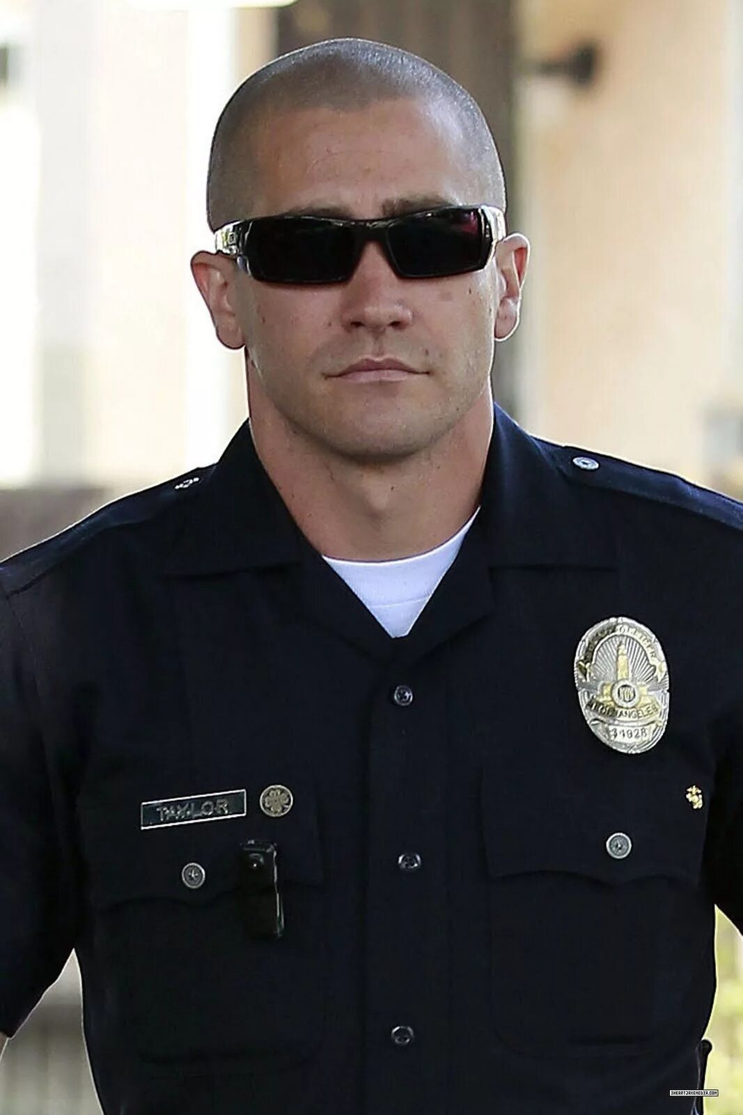 Сержант LAPD. Джейк Джилленхол полицейский. Американский полицейский. Американки полицейские.