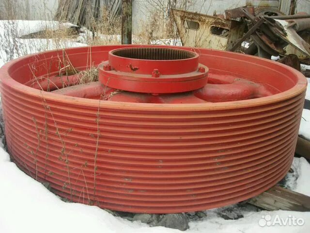 Маховик смд 118. Шкив для электродвигателя дробилки смд-108. 10 разборный. Смд 108 дробилка. 600410610 шкив коленвала смд-60/62 т-150 (4х руч.