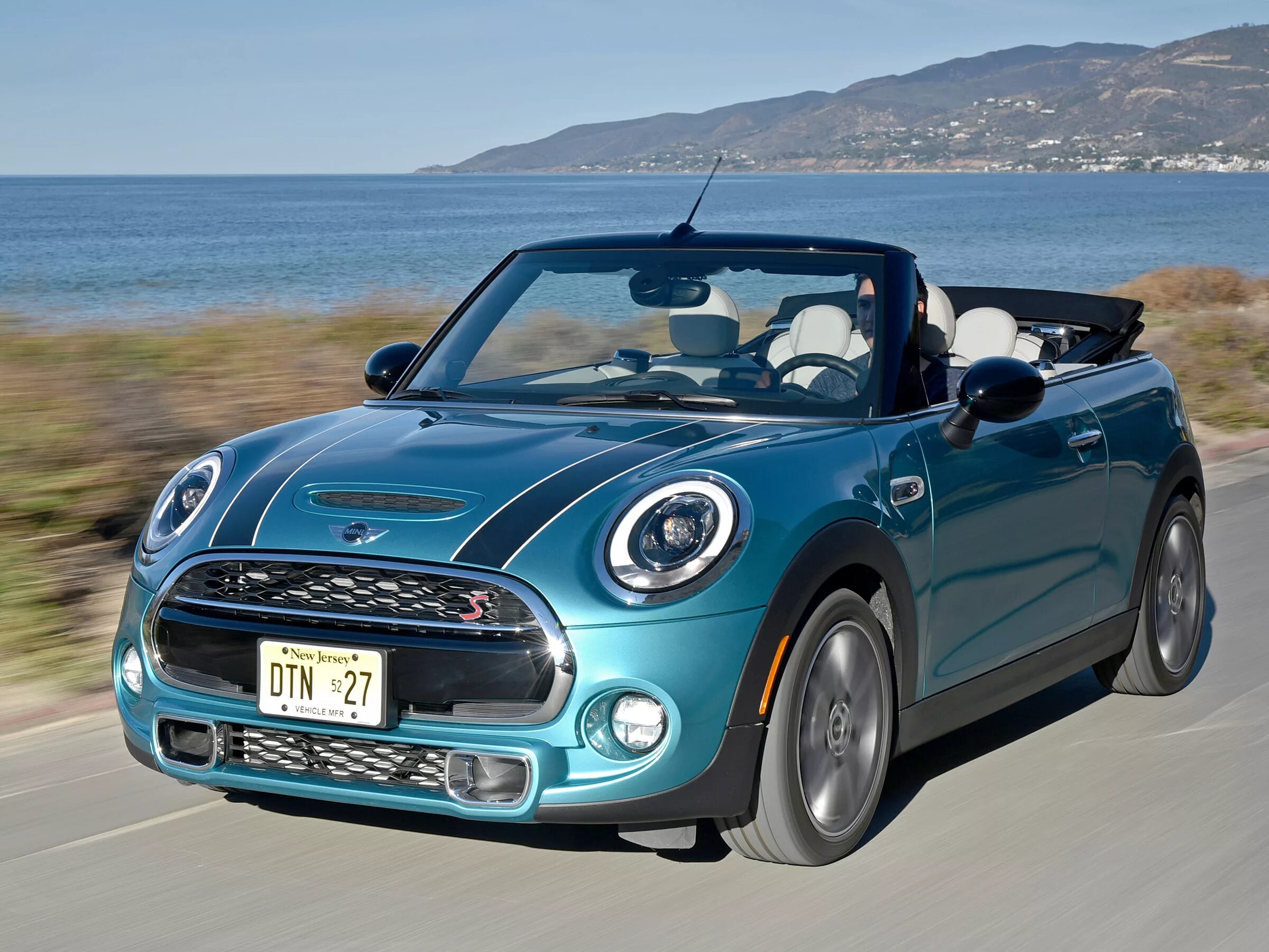 Мини купер кабриолет. Mini Cooper Cabrio. Mini Cooper 2022 кабриолет. Мини Купер кабриолет 2000.