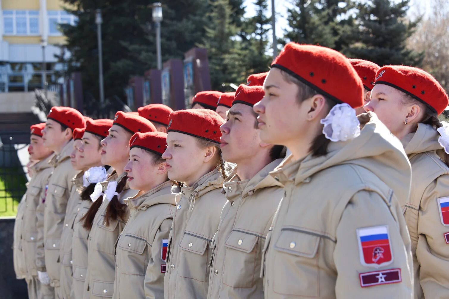 Форма юнармейцев. Форма юнармии россии. Форма юнармии. Юнармейский отряд патриот. Знаменосцы юнармия.