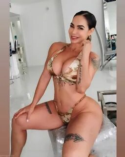Lis Vega nackt ♥ Lis Vega muestra hasta sus pecados con atrevida bata traslúcida