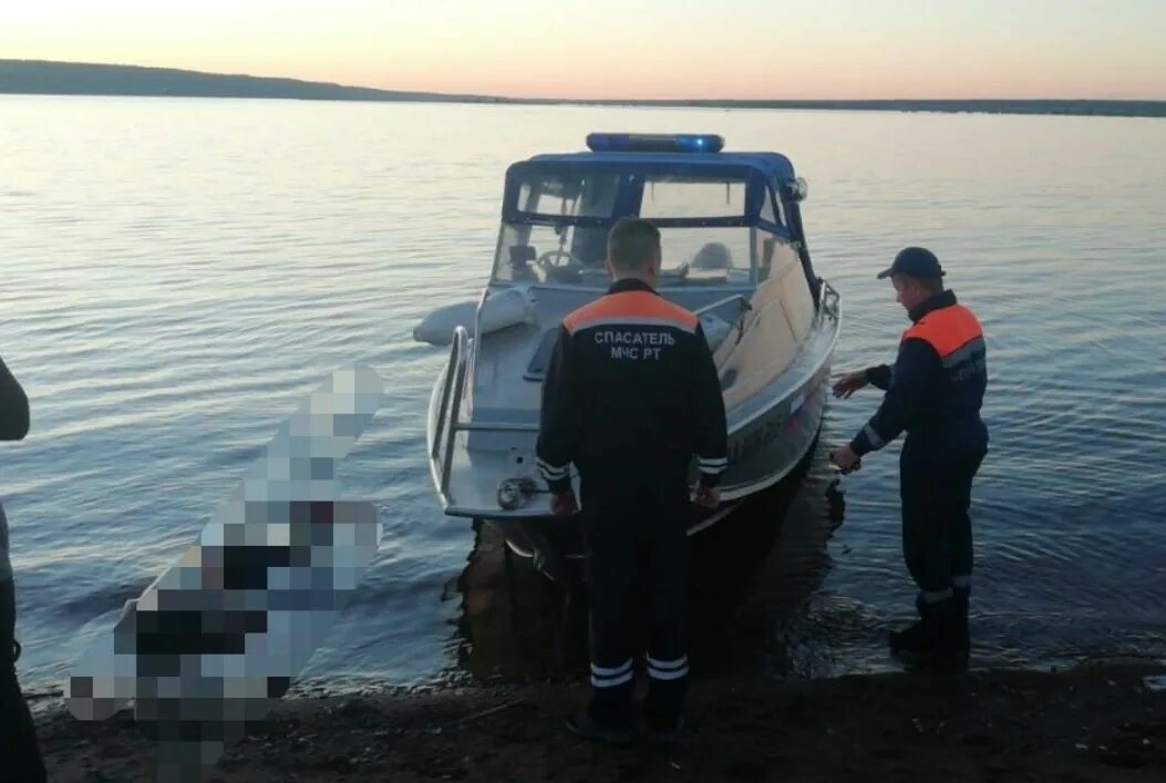 Спасение утопающего на воде. Остров в реке казань. Места для рыбалки с берега на каме. Река кама сарапул. Новости на каме.