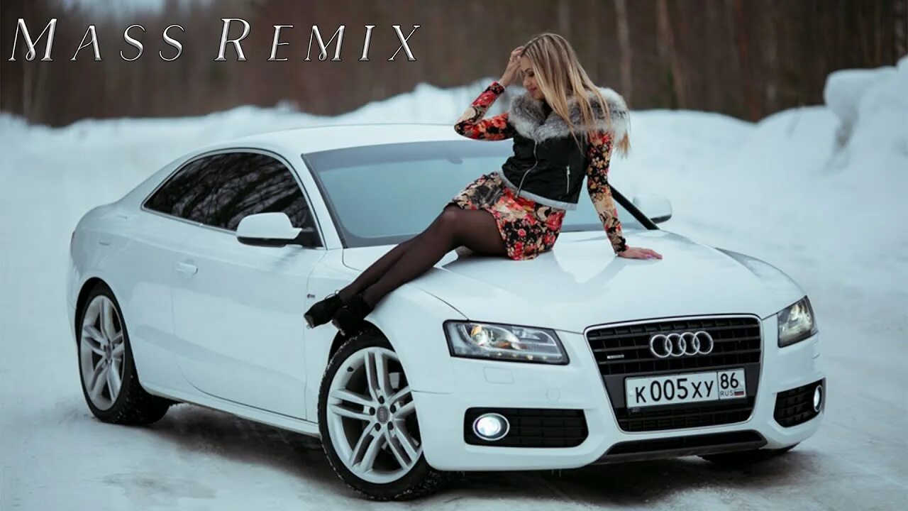 Девушка около машины. Зимняя фотосессия с машиной. Девушка в машине зимой. Зима девушка автомобиль. Песня девушки про машину