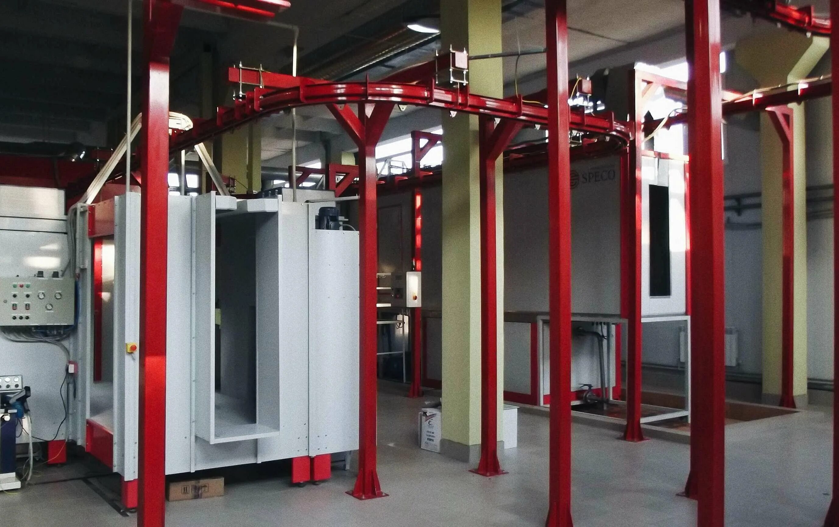 Линия камера. Автоматическая линия порошковой окраски. Покрасочная линия таисс. Автоматическая камера напыления порошковой краски. Рекуперат порошковой краски.