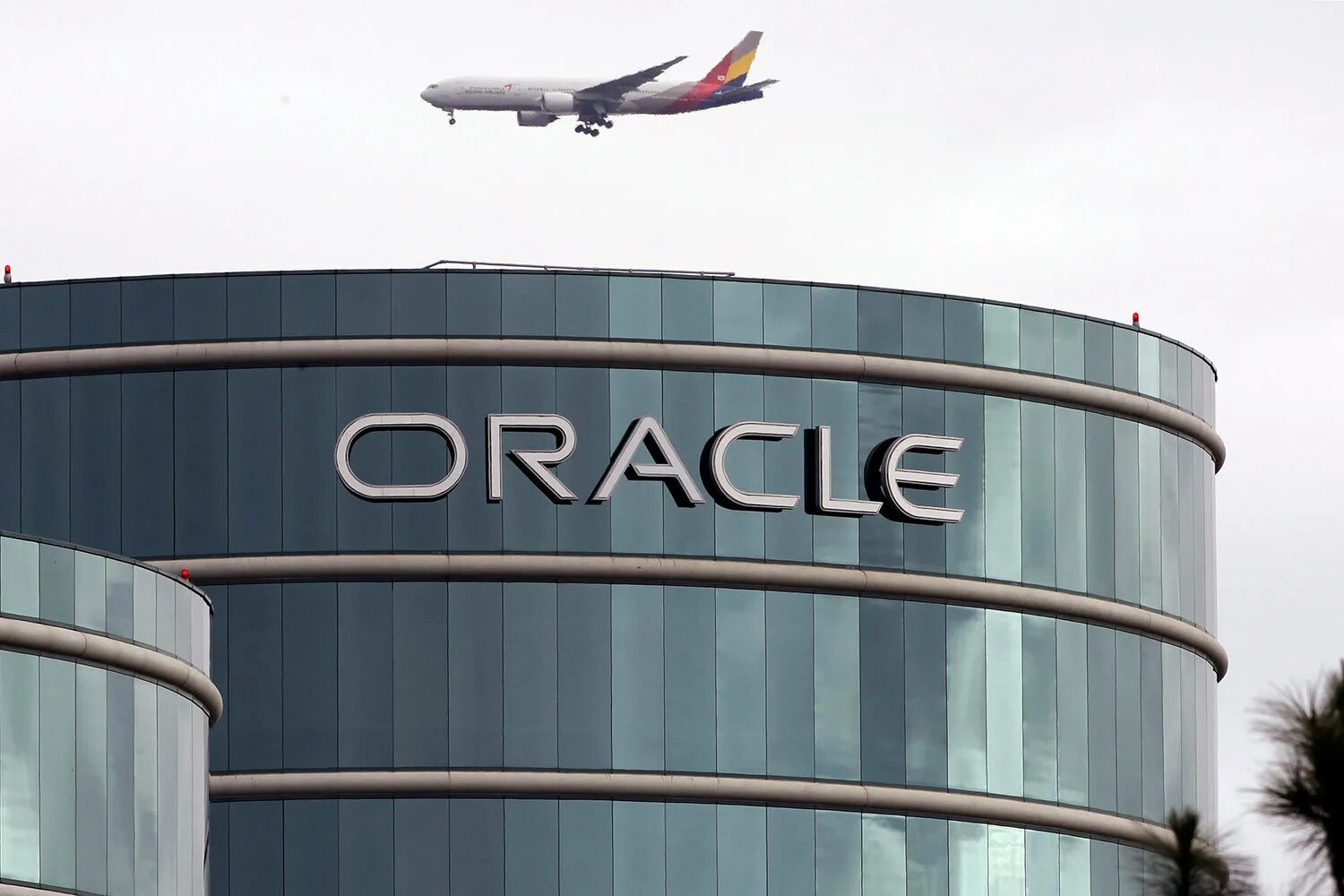 Oracle вакансии. The oracle. oracle штаб квартира. oracle штаб квартира в остине. oracle здание.